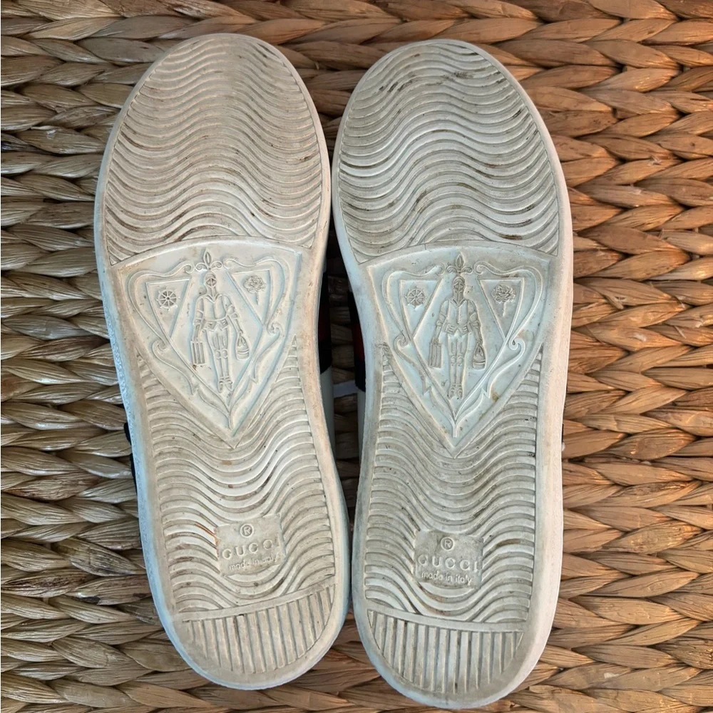 Gucci Women's White Sneakers with Red Floral Embroidery - Picture 16 of 16